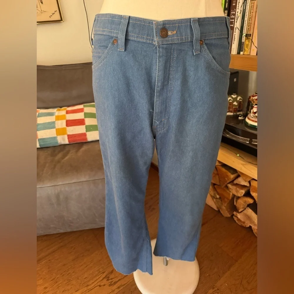 Vintage 90’s Levi’s cut cropped action Denim Jeans